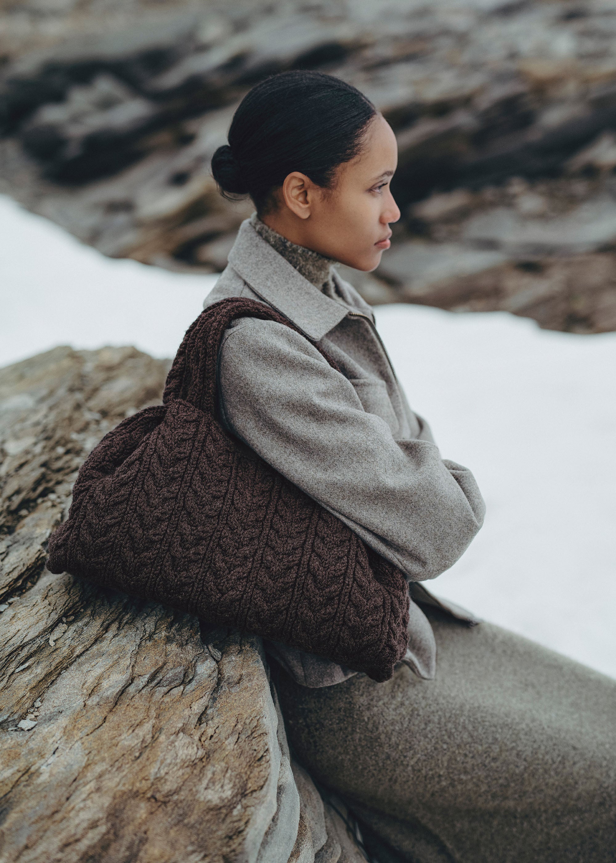 Numéro Neuf Large - Ébène Mérinos