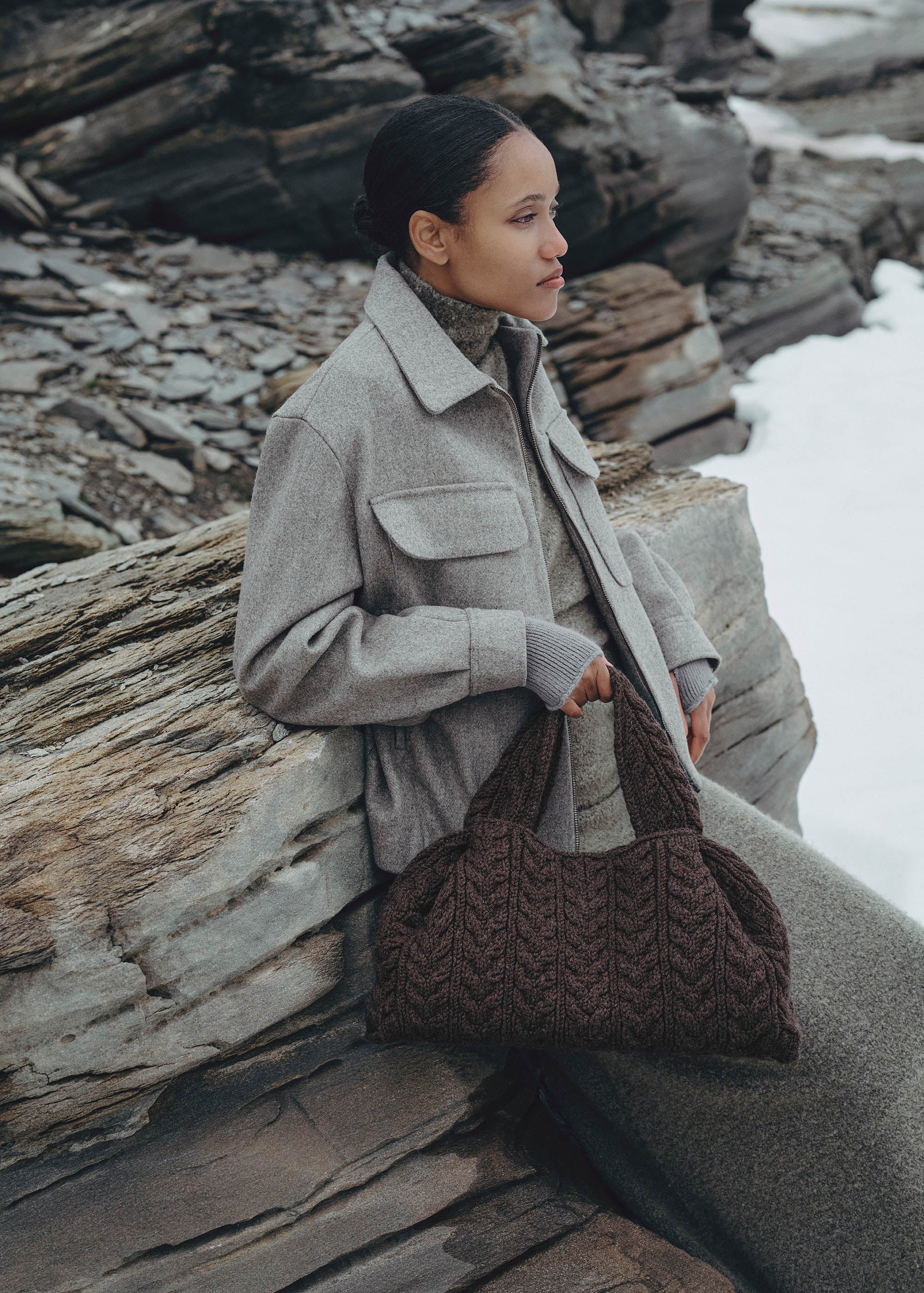 Numéro Neuf Large - Ébène Mérinos